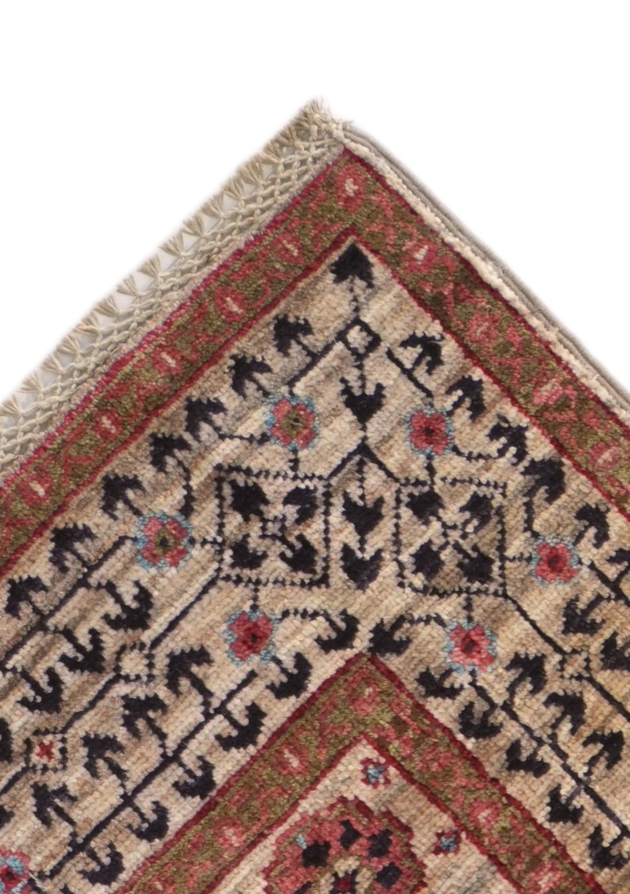 4' 2 x 6' 2 Hand Knotted Mamluk Ziegler Rug