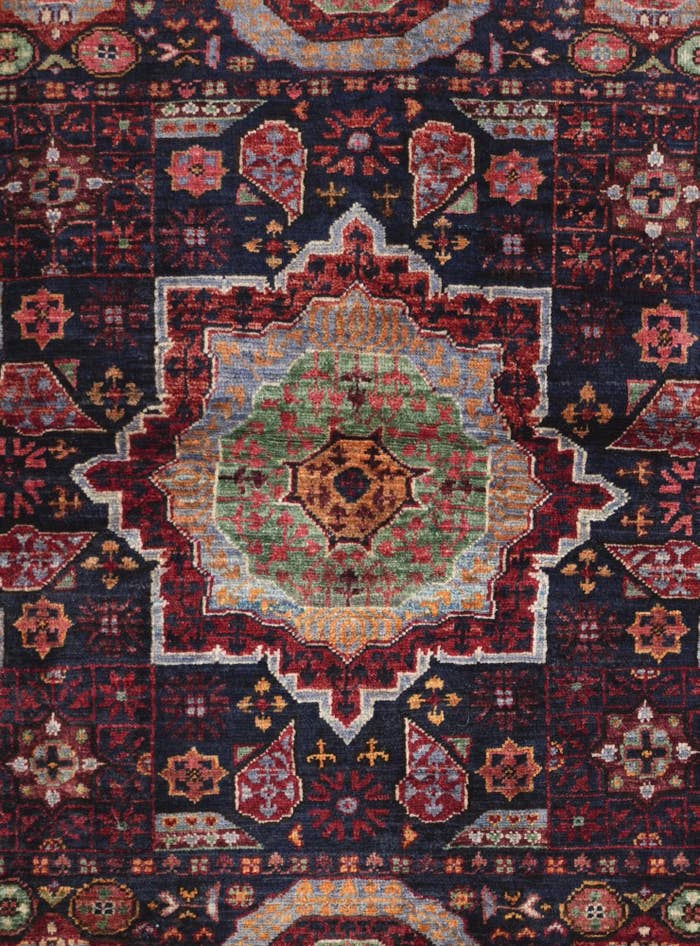 Detail image of 2' 7 x 3' 10 Hand Knotted Mamluk Ziegler Rug