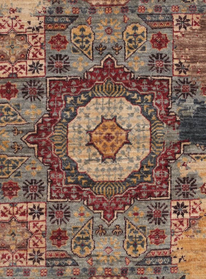 Detail image of 3' 4 x 5' Hand Knotted Mamluk Ziegler Rug