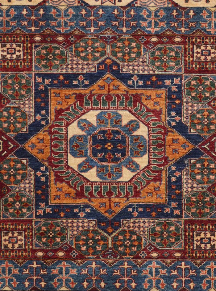 Detail image of 6' 6 x 9' Hand Knotted Mamluk Ziegler Rug