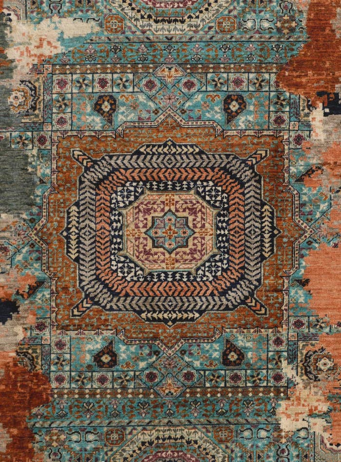 Detail image of 8' 2 x 9' 8 Hand Knotted Mamluk Ziegler Rug