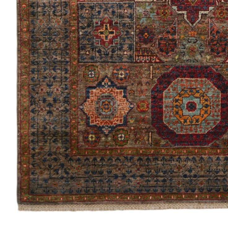 Detail image of 4' 1 x 6' Hand Knotted Mamluk Ziegler Rug