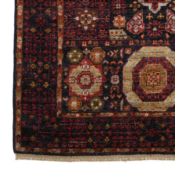 Detail image of 3' 6 x 5' Hand Knotted Mamluk Ziegler Rug