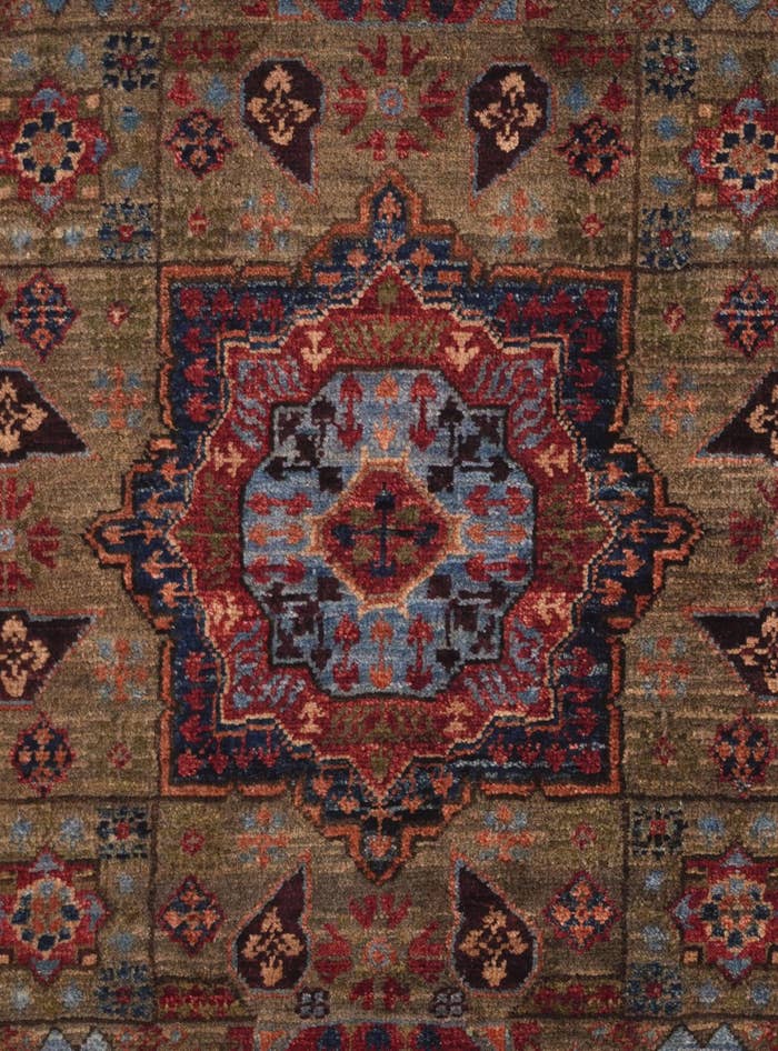 Detail image of 2' x 3' 3 Hand Knotted Mamluk Ziegler Rug