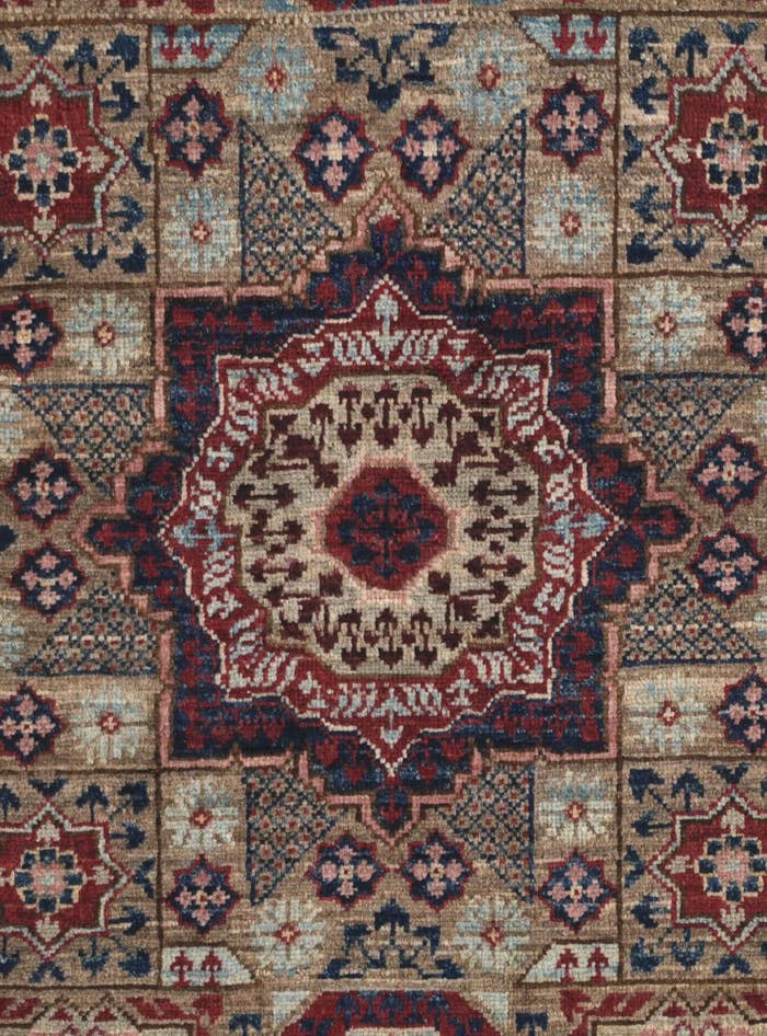 Detail image of 2' x 3' Hand Knotted Mamluk Ziegler Rug