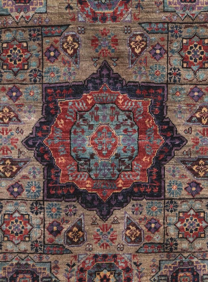 Detail image of 2' x 2' 11 Hand Knotted Mamluk Ziegler Rug