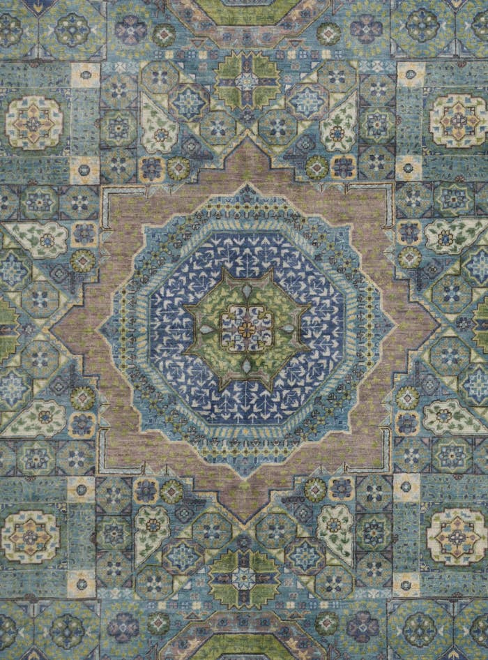 Detail image of 6' x 8' 9 Hand Knotted Mamluk Ziegler Rug