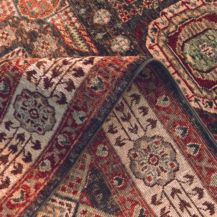 Detail image of 4' x 5' 10 Hand Knotted Mamluk Ziegler Rug