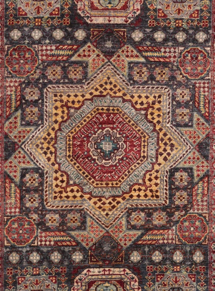 Detail image of 4' x 5' 10 Hand Knotted Mamluk Ziegler Rug