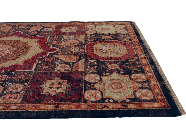 Detail image of 4' 1 x 5' 10 Hand Knotted Mamluk Ziegler Rug
