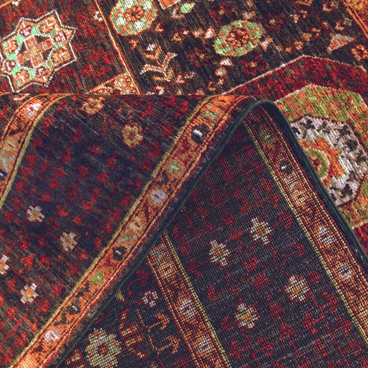 Detail image of 5' x 6' 10 Hand Knotted Mamluk Ziegler Rug