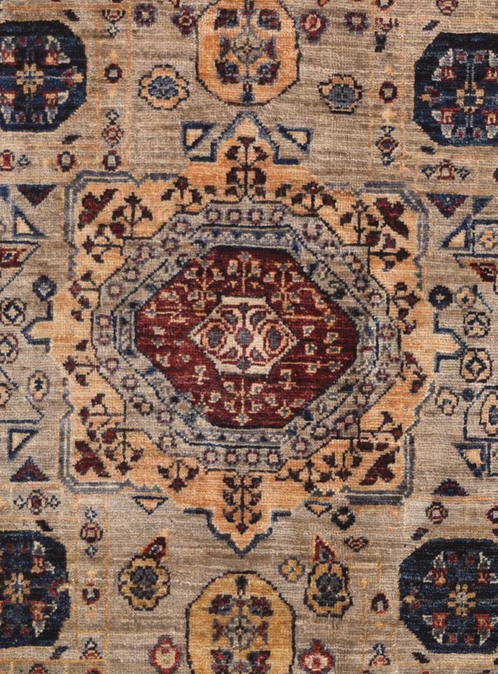 Detail image of 3' 11 x 5' 11 Hand Knotted Mamluk Ziegler Rug