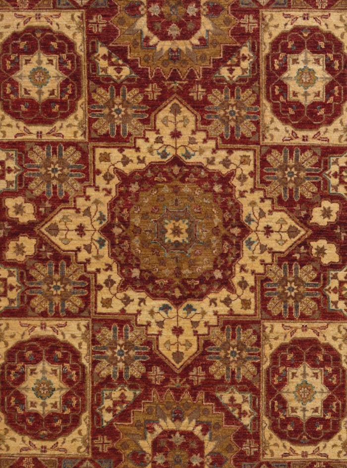 Detail image of 5' 6 x 8' Hand Knotted Mamluk Ziegler Rug