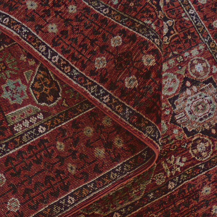 Detail image of 3' 5 x 4' 10 Hand Knotted Mamluk Ziegler Rug