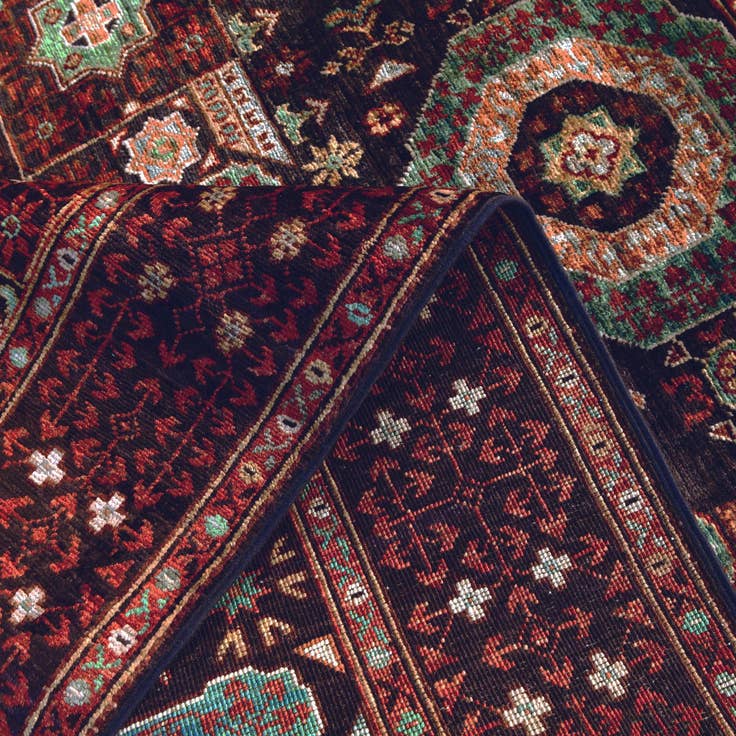 Detail image of 4' 2 x 5' 11 Hand Knotted Mamluk Ziegler Rug