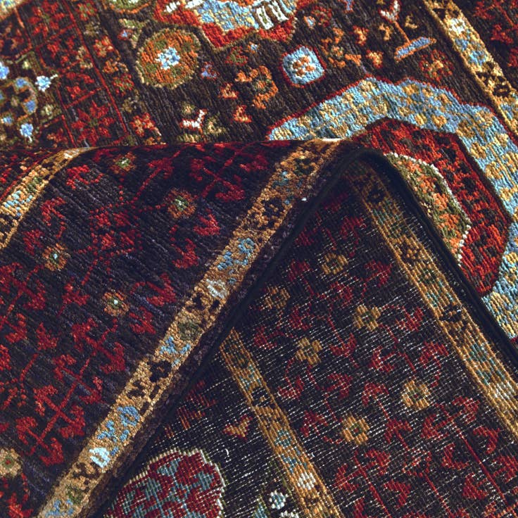 Detail image of 3' 5 x 4' 10 Hand Knotted Mamluk Ziegler Rug