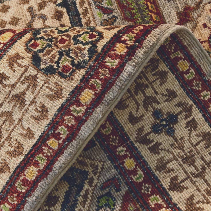 Detail image of 3' 5 x 4' 11 Hand Knotted Mamluk Ziegler Rug