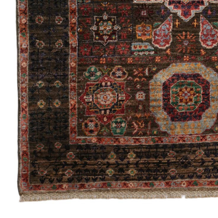 Detail image of 3' 5 x 4' 9 Hand Knotted Mamluk Ziegler Rug