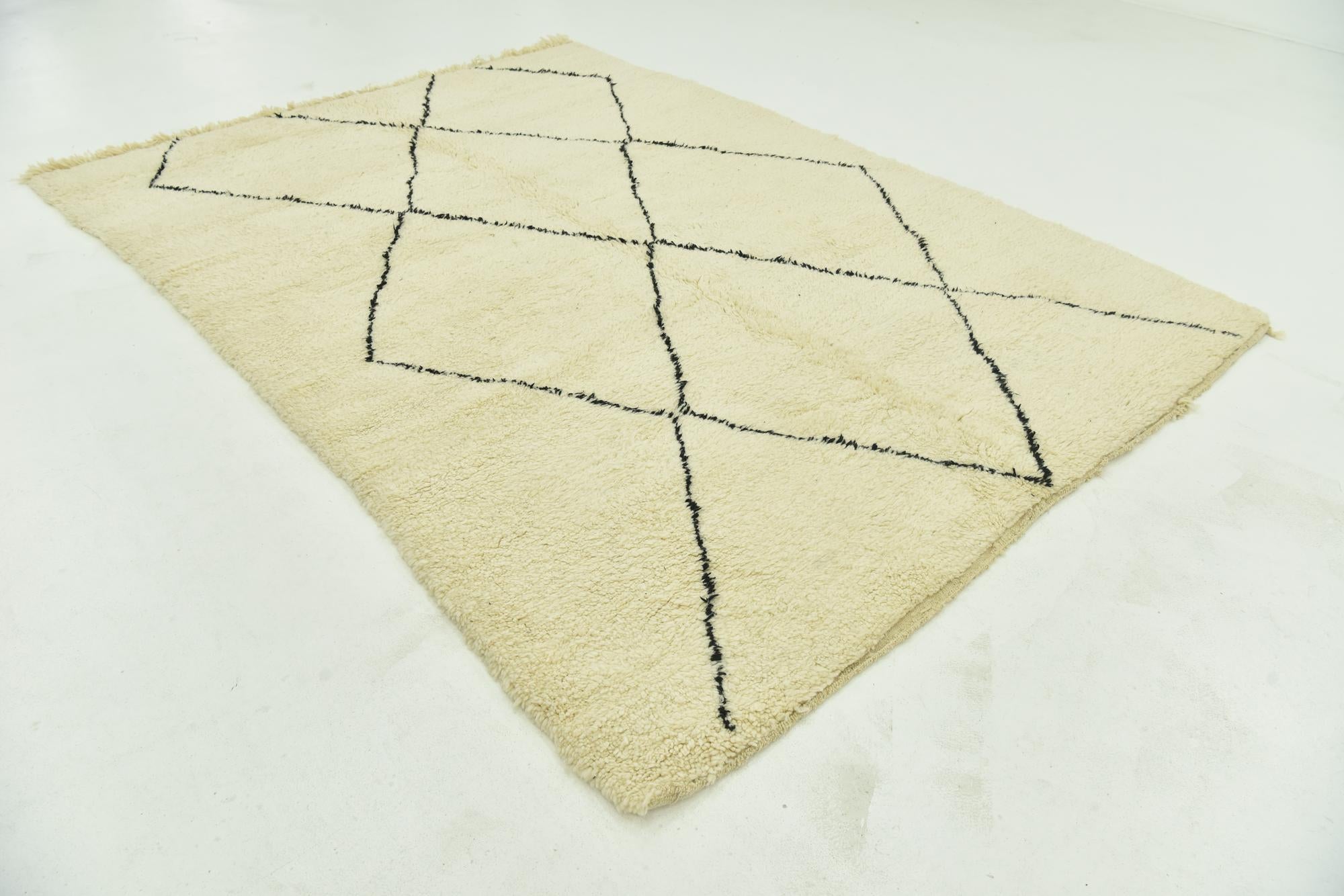 7' 2 x 10' Hand Knotted Moroccan Wool Rug