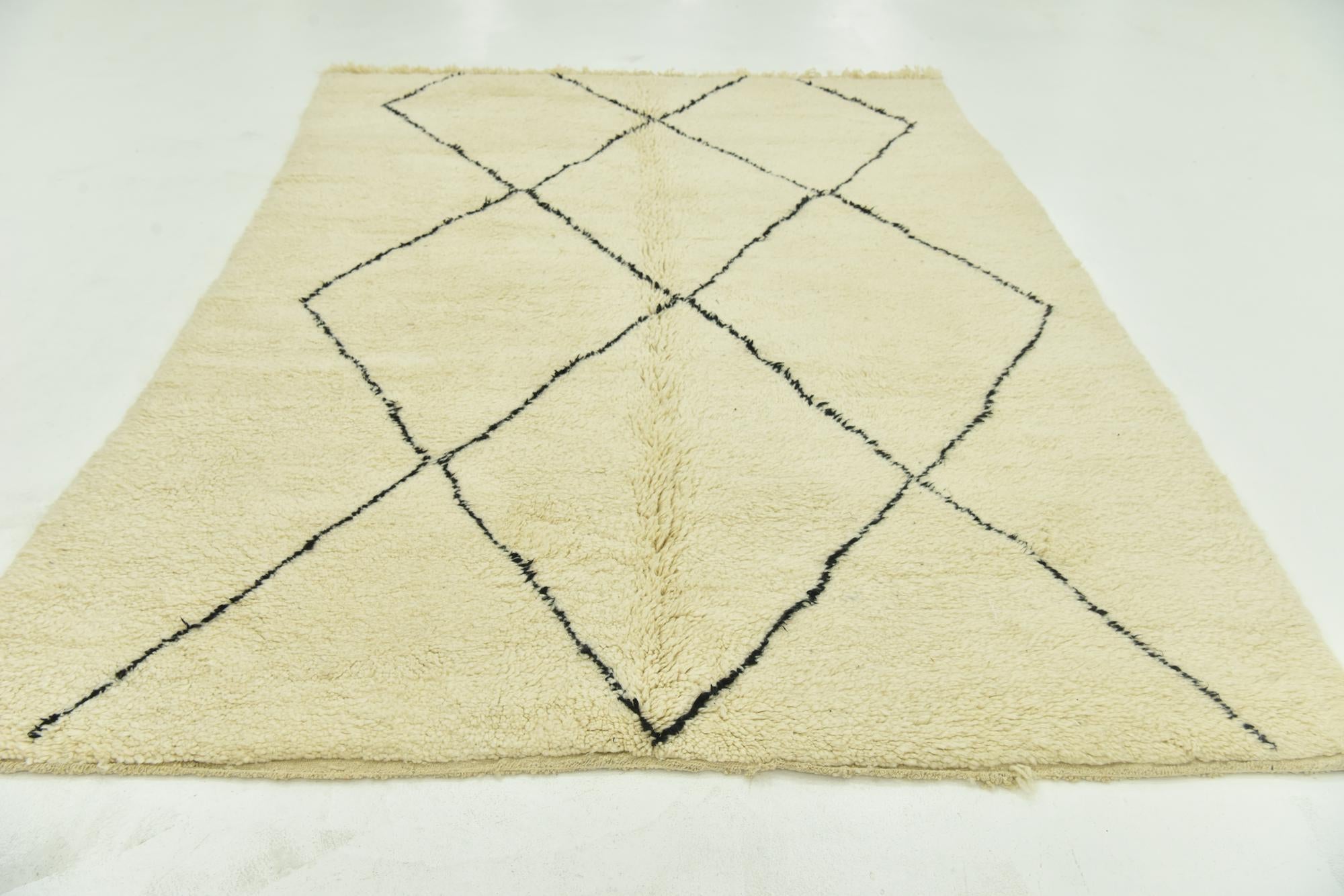 7' 2 x 10' Hand Knotted Moroccan Wool Rug