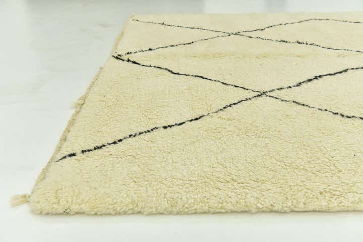 7' 2 x 10' Hand Knotted Moroccan Wool Rug
