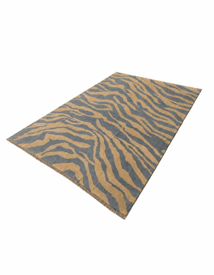 Detail image of 6' 8 x 9' 5 Hand Knotted Ziegler Modern Rug
