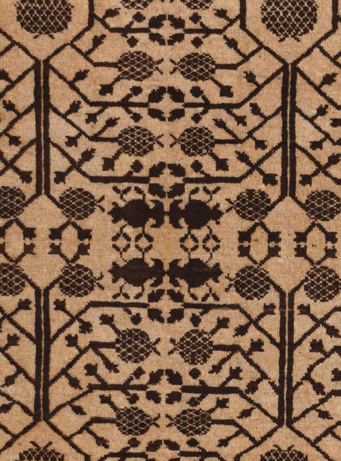 Detail image of 4' 3 x 5' 9 Hand Knotted Ziegler Modern Rug