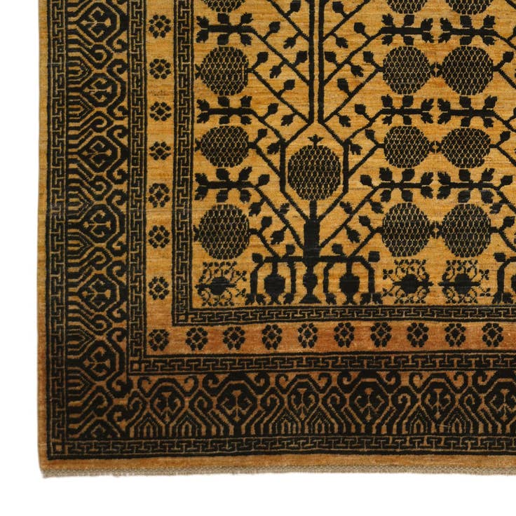 Detail image of 6' 9 x 9' 9 Hand Knotted Ziegler Modern Rug