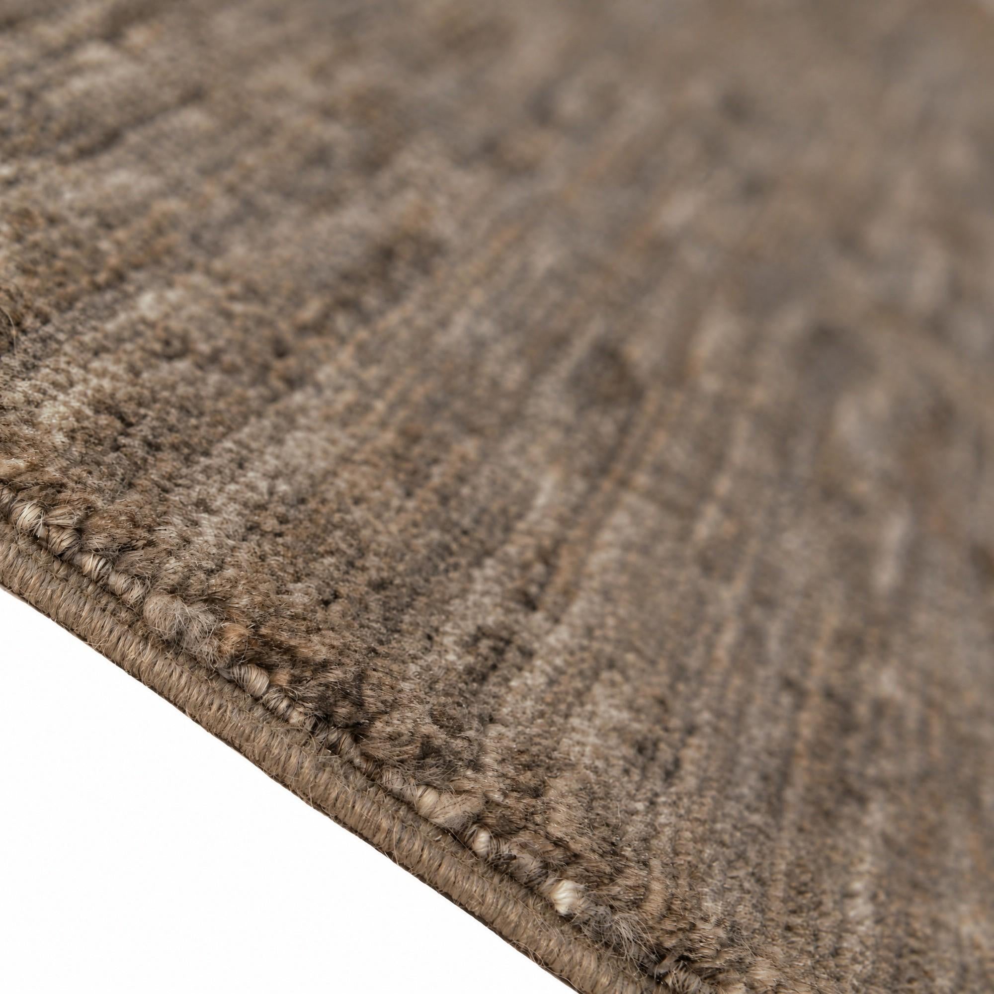 Detail image 7 of 11: 4' 4 x 8' 6 Hand Knotted Ziegler Modern Rug