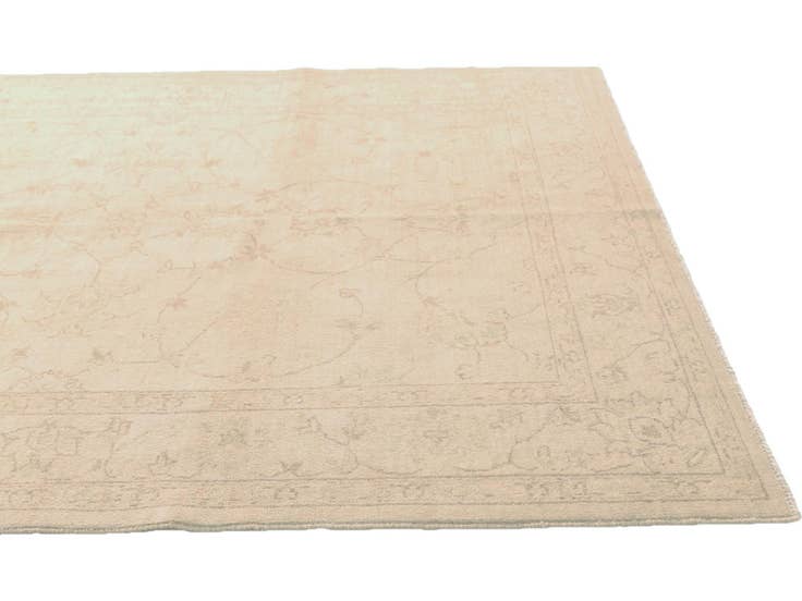 Detail image of 4' 9 x 6' 5 Hand Knotted Ziegler Rug