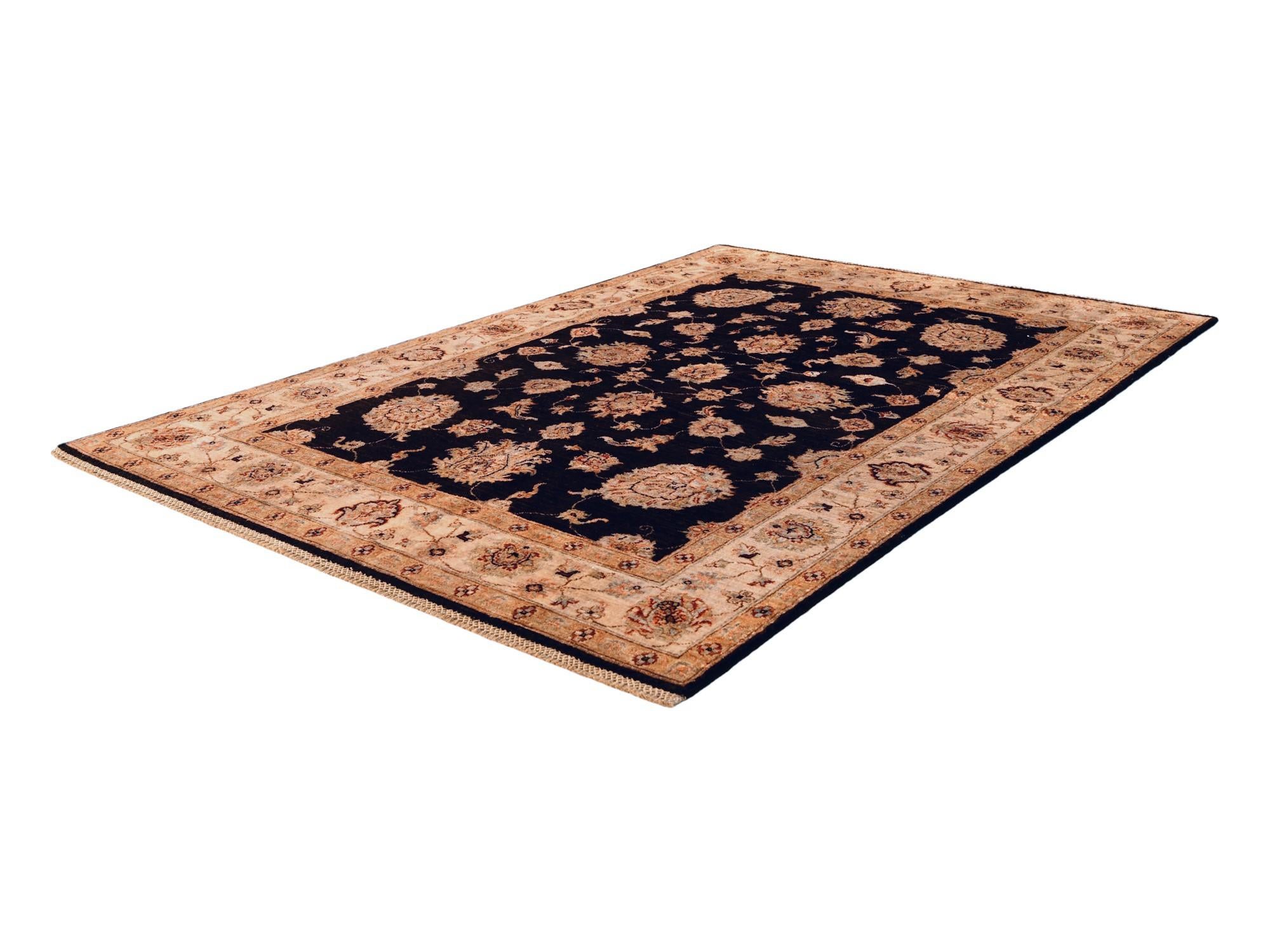 4' 10 x 6' 11 Hand Knotted Ziegler Rug