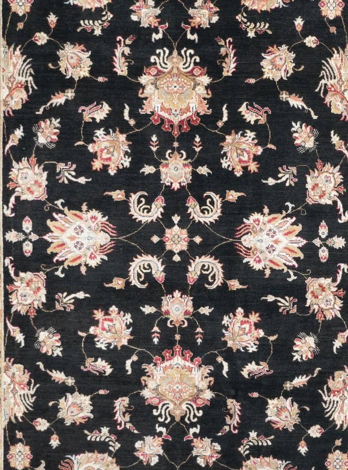 Detail image of 6' 9 x 10' 2 Hand Knotted Ziegler Rug