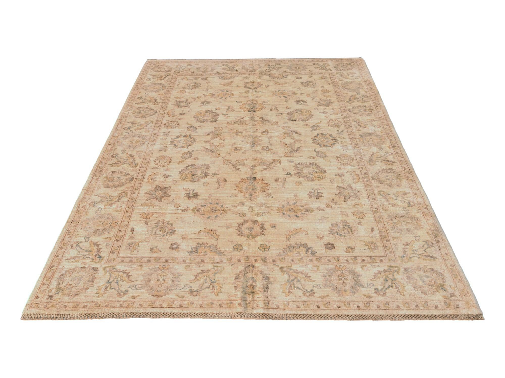 5' 9 x 8' 5 Hand Knotted Ziegler Rug