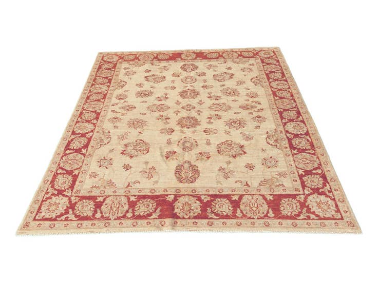 Detail image of 5' 1 x 6' 7 Hand Knotted Ziegler Rug