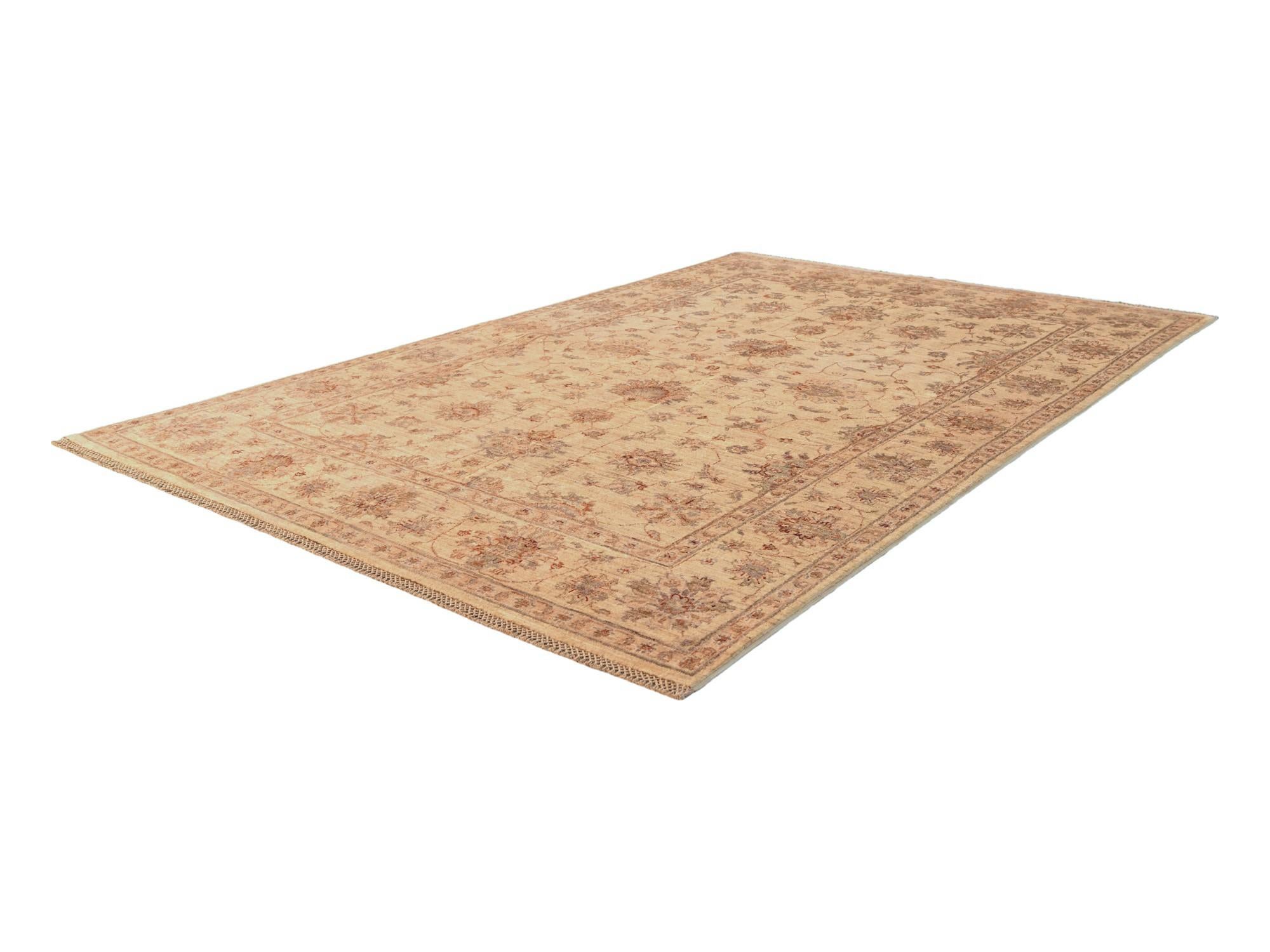 5' 7 x 8' 6 Hand Knotted Ziegler Rug