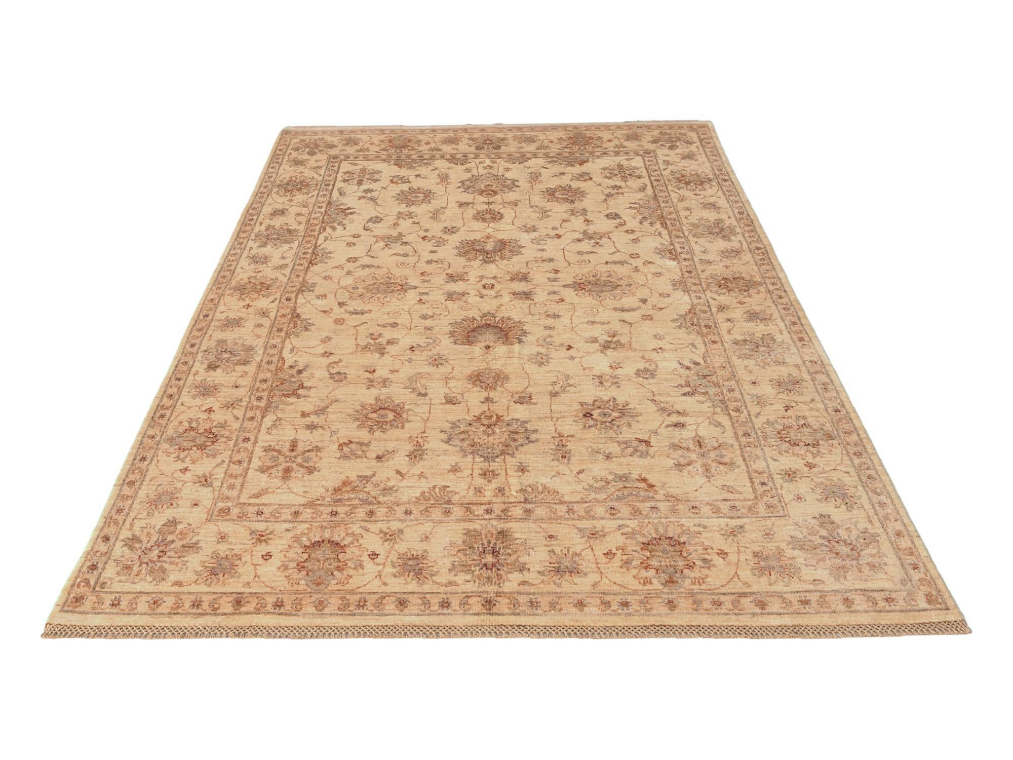 5' 7 x 8' 6 Hand Knotted Ziegler Rug