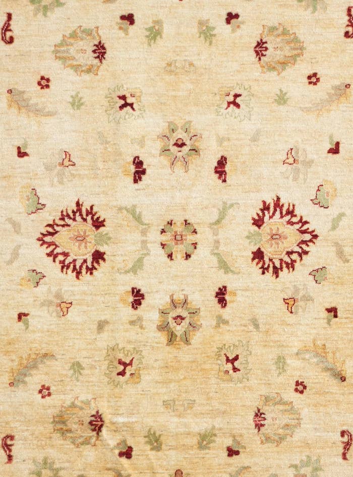 Detail image of 6' 7 x 9' 10 Hand Knotted Ziegler Rug