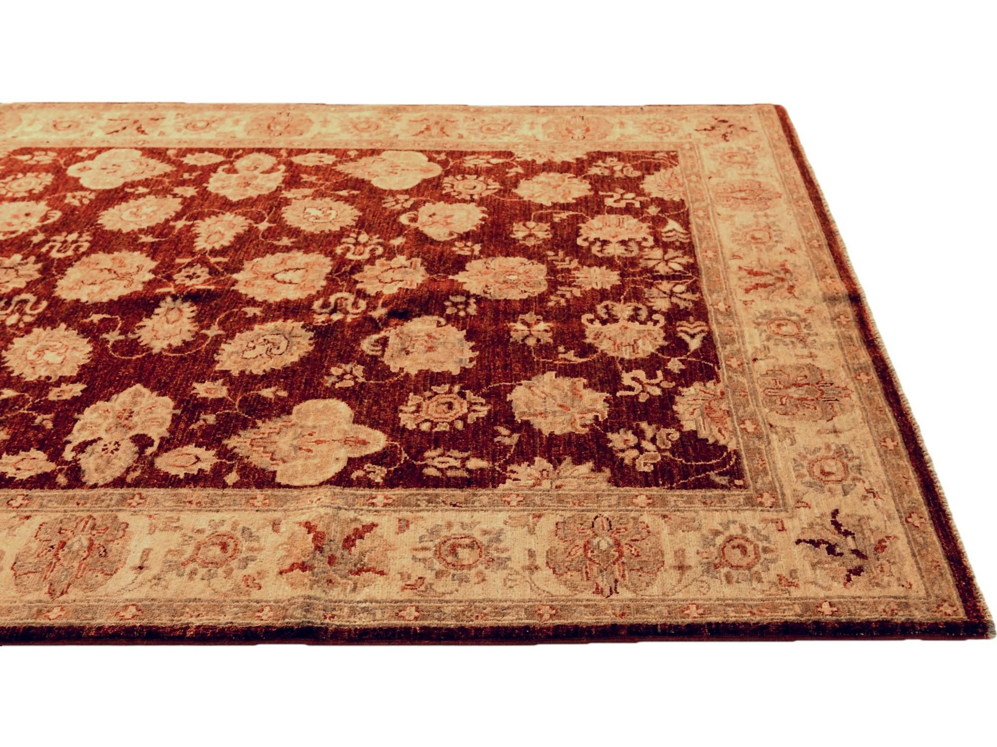 4' 11 x 6' 8 Hand Knotted Ziegler Rug