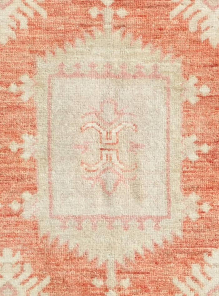 Detail image of 5' x 6' 3 Hand Knotted Ziegler Rug
