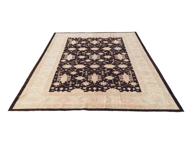 Detail image of 6' 9 x 9' 7 Hand Knotted Ziegler Rug