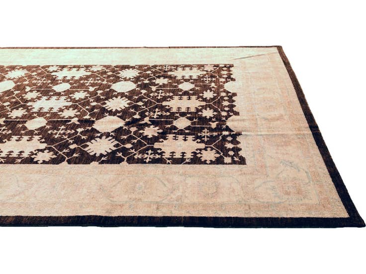 Detail image of 6' 9 x 9' 7 Hand Knotted Ziegler Rug
