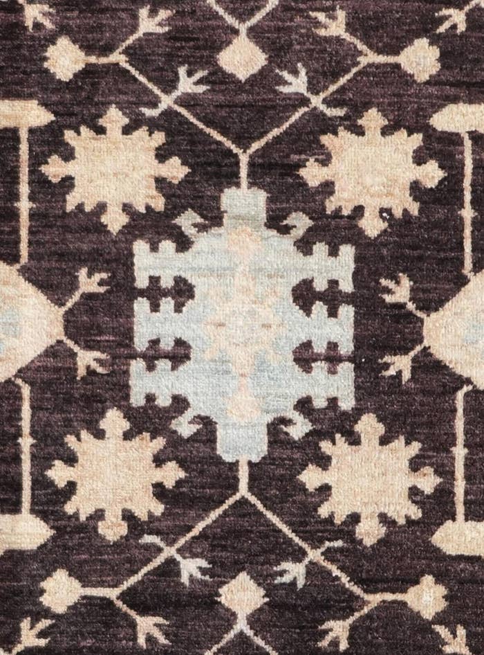 Detail image of 6' 9 x 9' 7 Hand Knotted Ziegler Rug