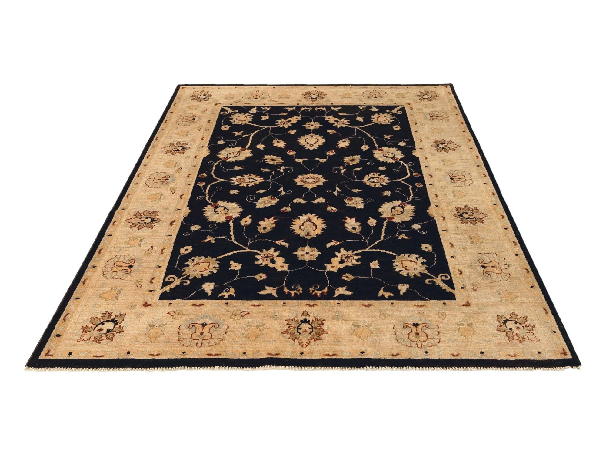 5' x 7' 1 Hand Knotted Ziegler Rug