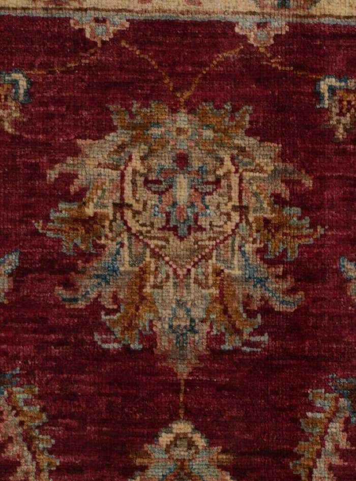 Detail image of 2' x 3' 2 Hand Knotted Ziegler Rug