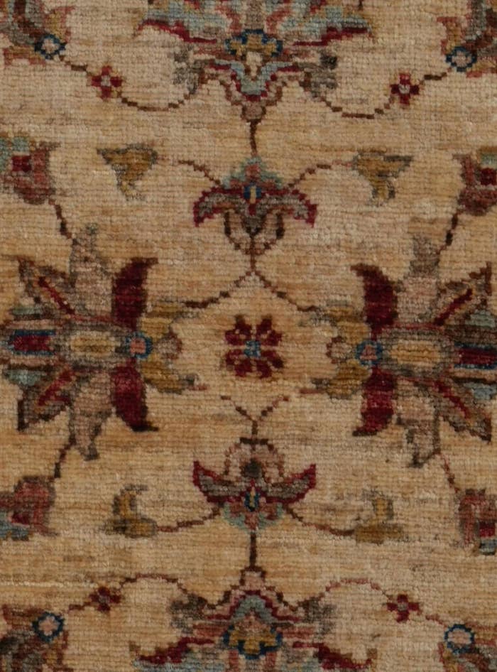 Detail image of 2' x 3' Hand Knotted Ziegler Rug