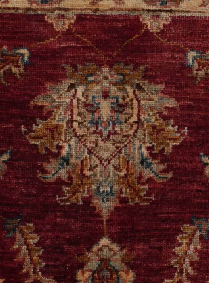 Detail image of 2' x 3' 1 Hand Knotted Ziegler Rug