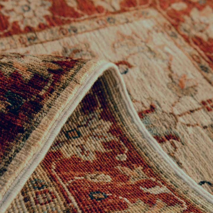 2' x 2' 9 Hand Knotted Ziegler Rug