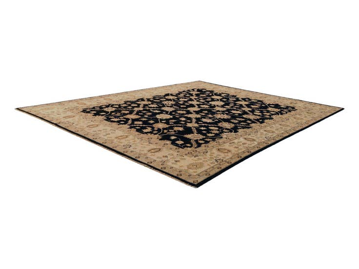 Detail image of 8' 1 x 9' 11 Hand Knotted Ziegler Rug