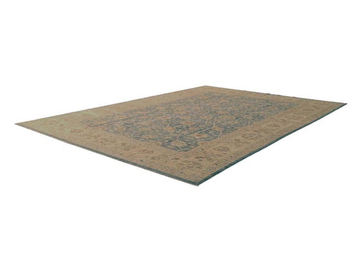 Detail image of 9' 9 x 13' 10 Hand Knotted Ziegler Rug