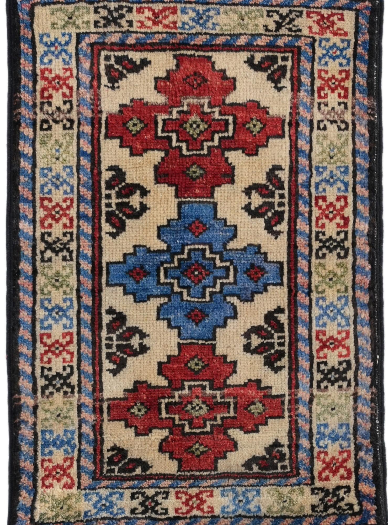 1' 4 x 2' Hand Knotted Ziegler Rug